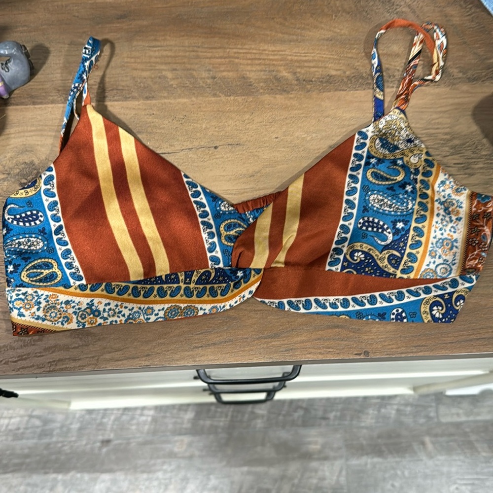 Bralette with design neutral colors. Brand new with tags